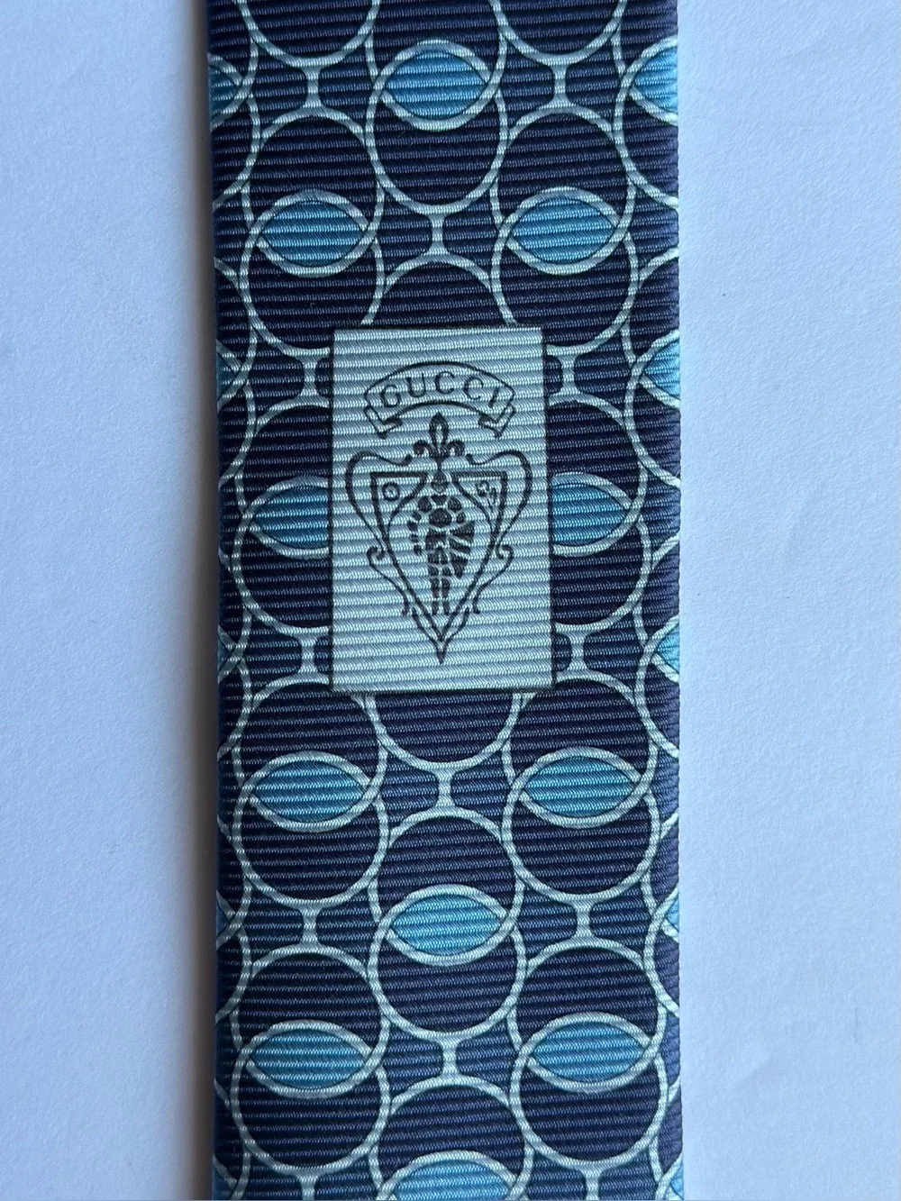 Gucci Mens Silk Tie Blue Geometric Circle Pattern Made In Italy Authentic